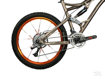 Titus Titus El Guapo 2012 - L