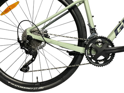 Giant Revolt 1 2021 - M1 - Bicycle