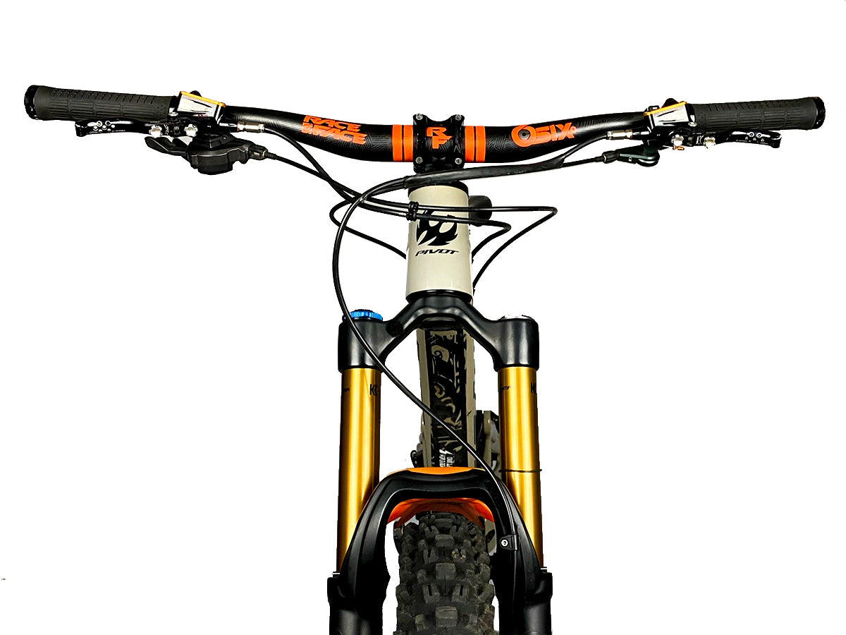 Pivot Firebird 2020 - M - Bicycle